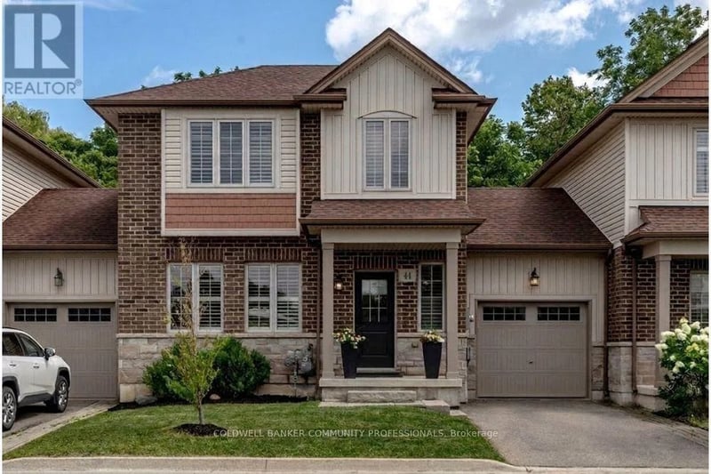 44 Westbank Trail, Hamilton (Stoney Creek Mountain), Ontario, L8J0H5, Hamilton (Stoney Creek Mountain), Ontario — photo 1 of 5