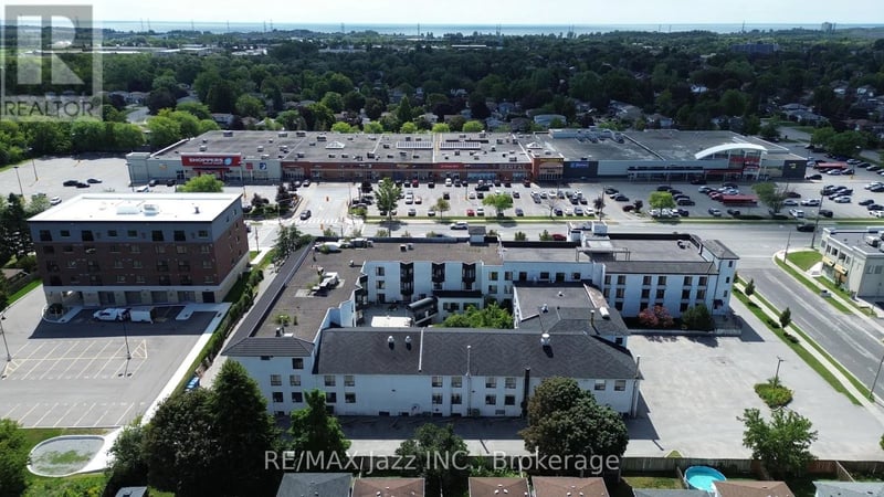 264 King Street East, Clarington (Bowmanville), Ontario, L1C1P9, Clarington (Bowmanville), Ontario — photo 1 of 2