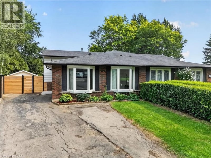 27 GRETNA Court, Hamilton, Ontario, L9C4V1, Hamilton, Ontario — photo 1 of 5