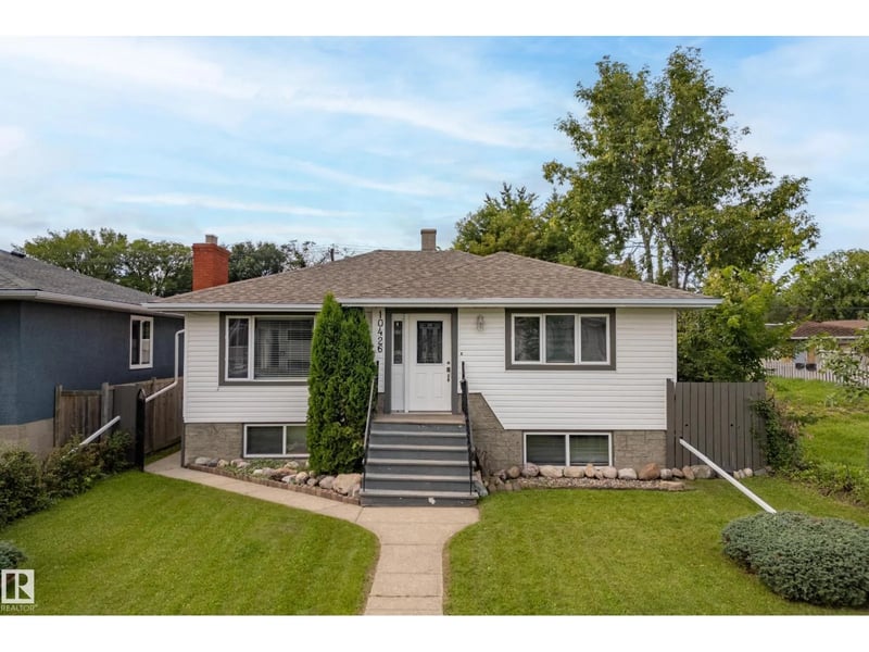 10426 79 ST NW, Edmonton, Alberta, T6A3G9, Edmonton, Alberta — photo 1 of 5