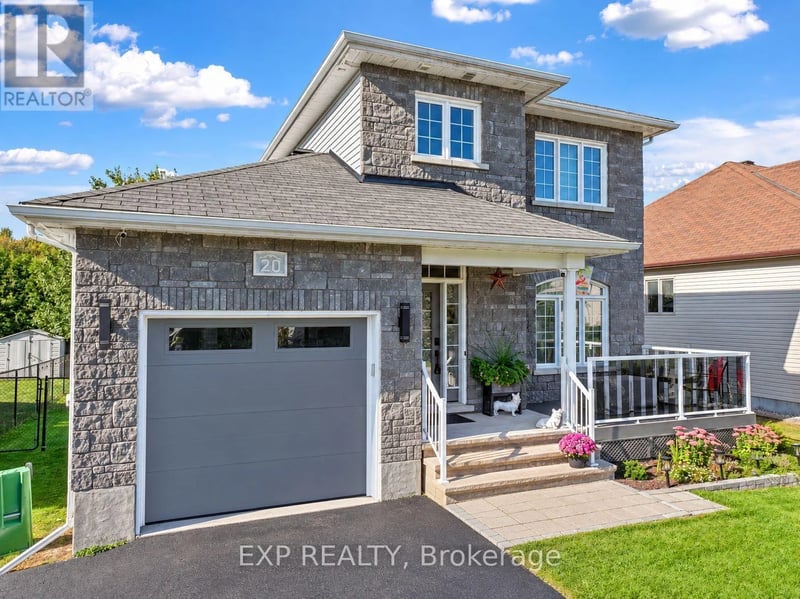 20 Dune Street, Russell, Ontario, K0A2M0, Russell, Ontario — photo 1 of 5