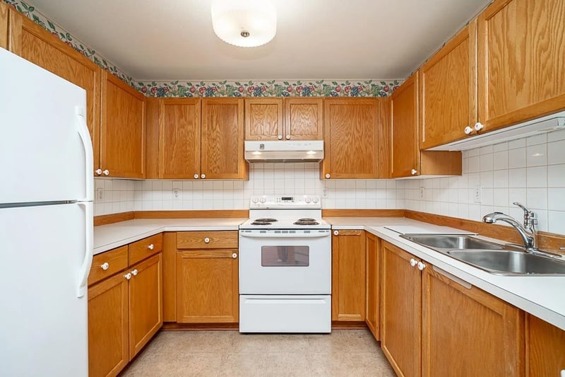 #102 17695 58 Avenue, Surrey, British Columbia, V3S1L5, Surrey, British Columbia — photo 1 of 5