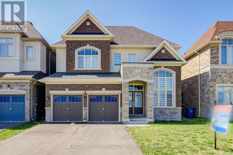 7 Charles White Court, East Gwillimbury (Sharon), Ontario, L9N0T7, East Gwillimbury (Sharon), Ontario — photo 1 of 5