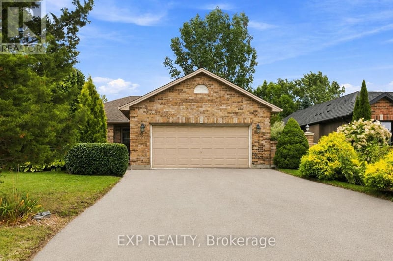 144 Stephen Moore Drive, Middlesex Centre (Kilworth), Ontario, N0L1R0, Middlesex Centre (Kilworth), Ontario — photo 1 of 5