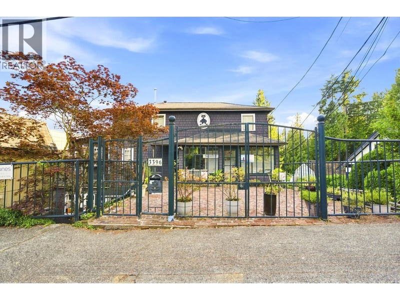 3396 MARINE Drive, West Vancouver, British Columbia, V7V1M9, West Vancouver, British Columbia — photo 1 of 5
