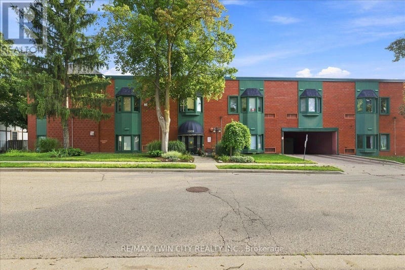 #217 1009 Queenston Road, Cambridge, Ontario, N3H3K7, Cambridge, Ontario — photo 1 of 5