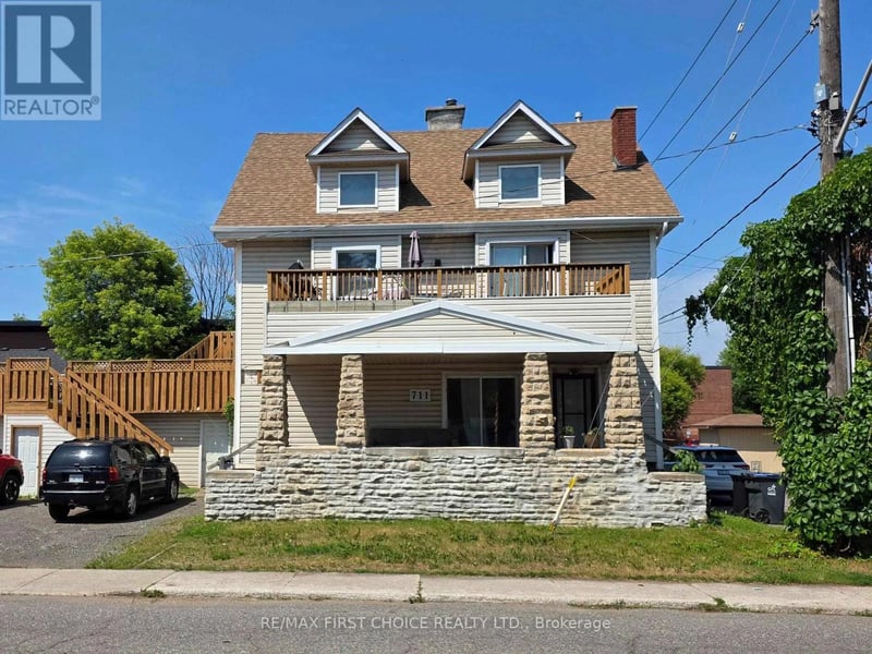 711 Ridgeway Street East, Thunder Bay (Hyde Park), Ontario, P7E5H3, Thunder Bay (Hyde Park), Ontario — photo 1 of 5