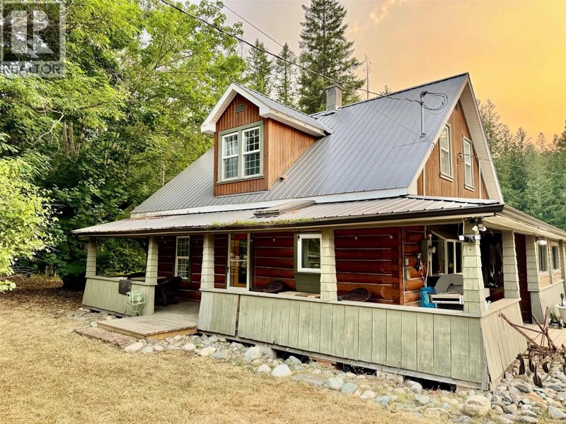 159 North Fork Road, Cherryville, British Columbia, V0E2G3, Cherryville, British Columbia — photo 1 of 5