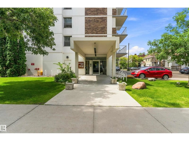 #706 9930 113 ST NW, Edmonton, Alberta, T5K1N6, Edmonton, Alberta — photo 1 of 5