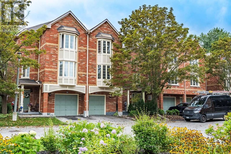11 Guildpark Pathway, Toronto (Guildwood), Ontario, M1J3P1, Toronto (Guildwood), Ontario — photo 1 of 5