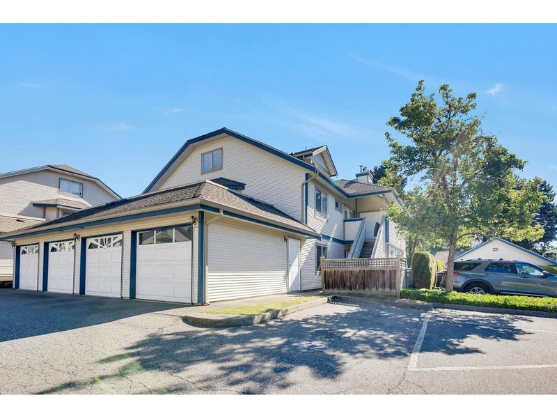 #213 7837 120A ST Street, Surrey, British Columbia, V3W0W9, Surrey, British Columbia — photo 1 of 5