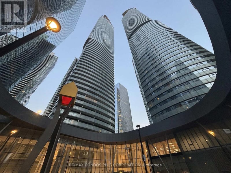 #5102 14 York Street, Toronto (Waterfront Communities), Ontario, M5J0B1, Toronto (Waterfront Communities), Ontario — photo 1 of 5
