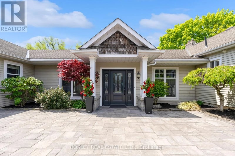 166 Lakeshore Road, St. Catharines (Vine/Linwell), Ontario, L2N2V1, St. Catharines (Vine/Linwell), Ontario — photo 1 of 5