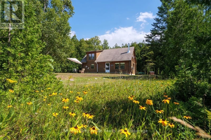 281 Shoreline Avenue, South Bruce Peninsula, Ontario, N0H2T0, South Bruce Peninsula, Ontario — photo 1 of 5