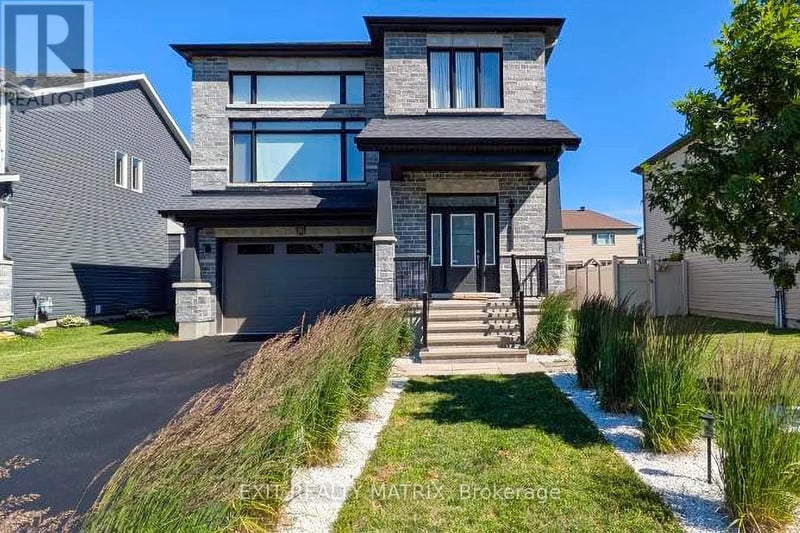 865 Cologne Street, Russell, Ontario, K0A1W0, Russell, Ontario — photo 1 of 5