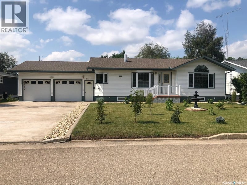 643 2nd STREET NE, Preeceville, Saskatchewan, S0A3B0, Preeceville, Saskatchewan — photo 1 of 5