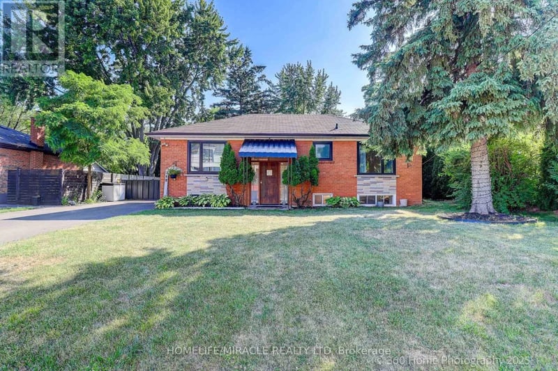 568 Weir Avenue, Oakville (WO West), Ontario, L6L4X4, Oakville (WO West), Ontario — photo 1 of 5