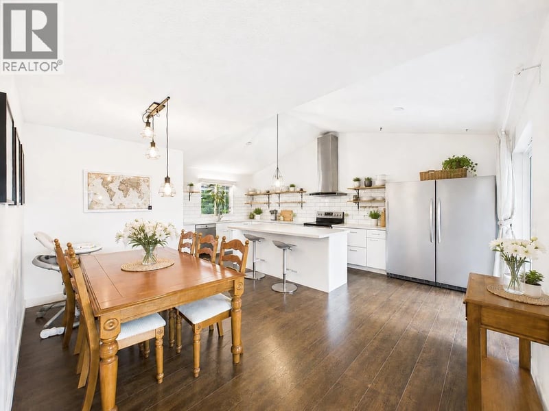 2575 ASHURST Avenue, Coquitlam, British Columbia, V3K5T7, Coquitlam, British Columbia — photo 1 of 5