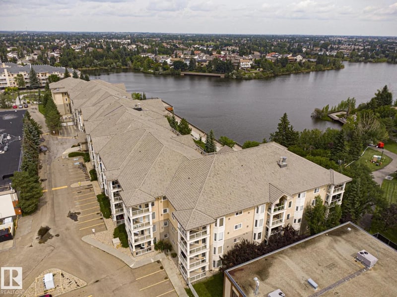 #131 11260 153 AV NW, Edmonton, Alberta, T5X6E7, Edmonton, Alberta — photo 1 of 5