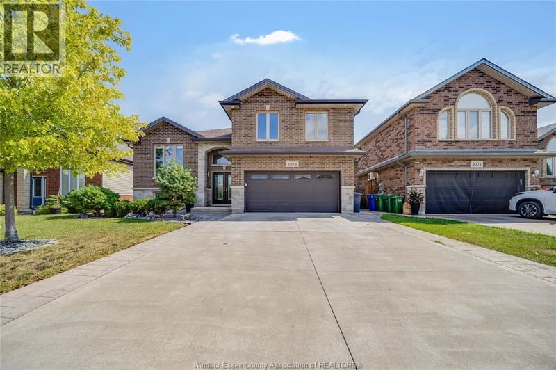 3072 TROUP Crescent, Windsor, Ontario, N8R0A5, Windsor, Ontario — photo 1 of 5