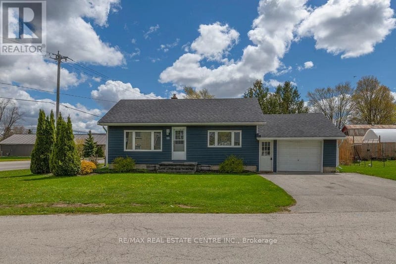 111 Elizabeth Street West, West Grey, Ontario, N0G1R0, West Grey, Ontario — photo 1 of 5