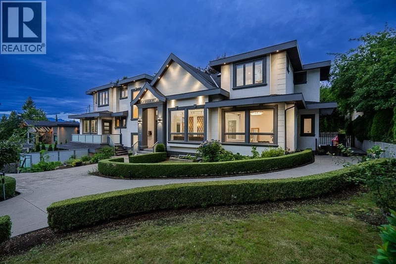5876 BUCKINGHAM Avenue, Burnaby, British Columbia, V5E2A3, Burnaby, British Columbia — photo 1 of 5
