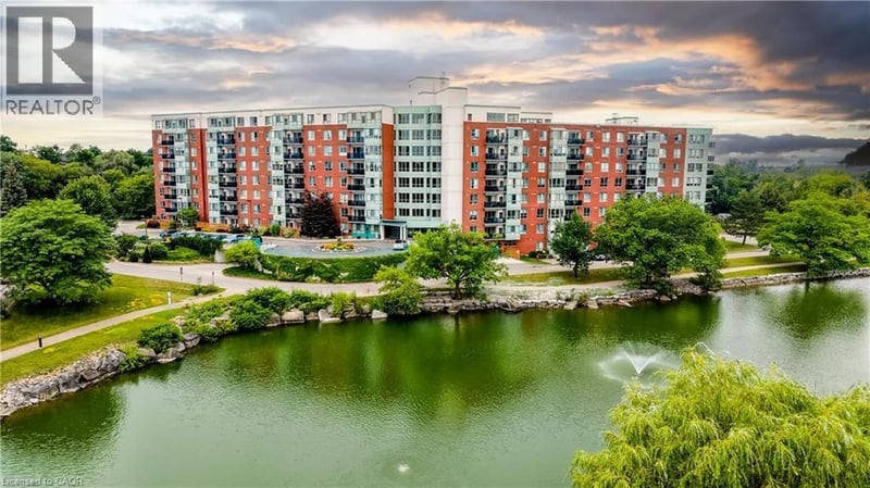 #PH14 30 BLUE SPRINGS Drive, Waterloo, Ontario, N2J4T2, Waterloo, Ontario — photo 1 of 5