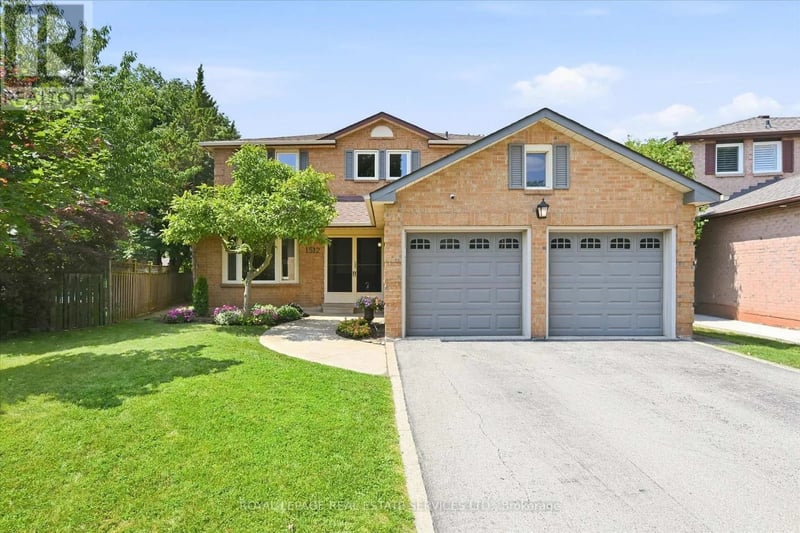 1512 Princeton Crescent, Oakville (CP College Park), Ontario, L6H4H4, Oakville (CP College Park), Ontario — photo 1 of 5