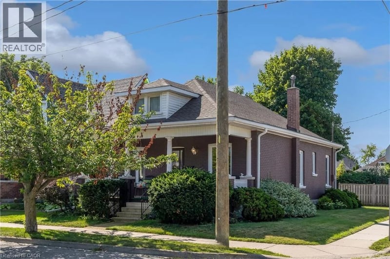 50 STRATHCONA Avenue, Brantford, Ontario, N3S1T5, Brantford, Ontario — photo 1 of 5
