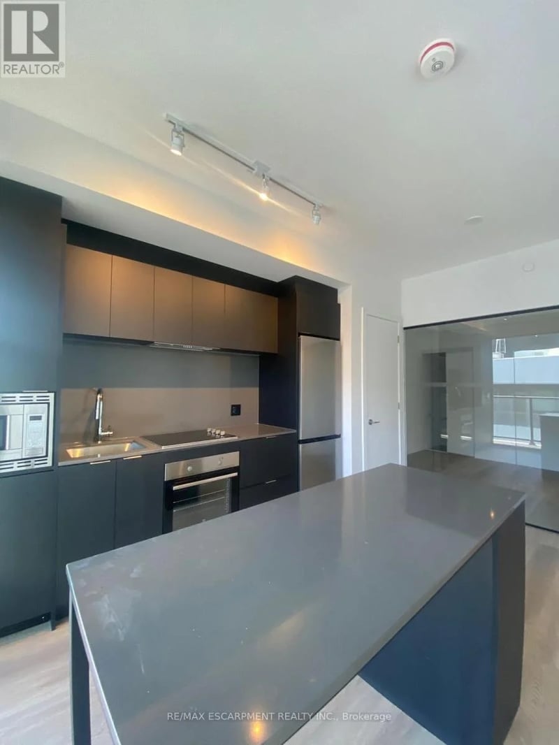 #1518 1 Jarvis Street East, Hamilton (Beasley), Ontario, L8R0A8, Hamilton (Beasley), Ontario — photo 1 of 5