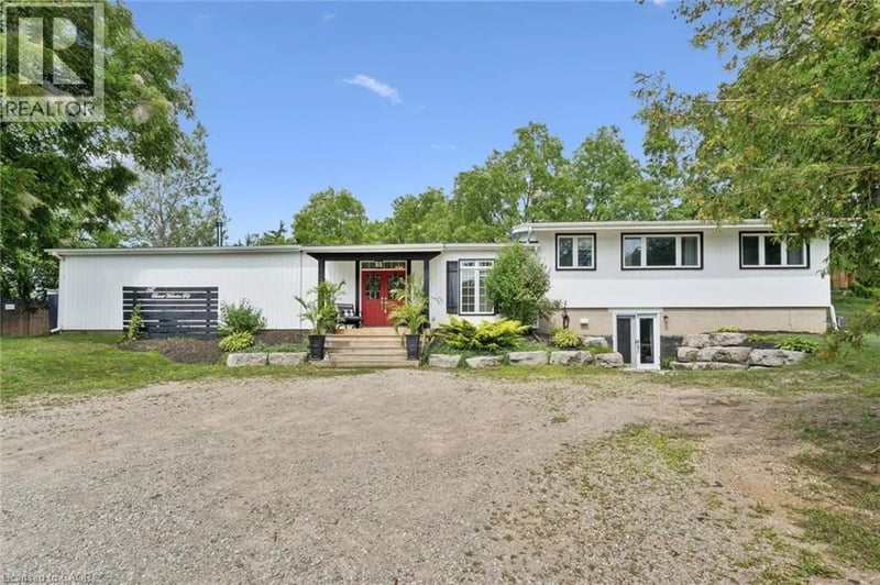 647 BRANT-WATERLOO Road, Ayr, Ontario, N0B1E0, Ayr, Ontario — photo 1 of 5