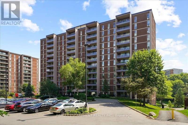 #801 1966 Main Street West, Hamilton (Ainslie Wood), Ontario, L8S1J6, Hamilton (Ainslie Wood), Ontario — photo 1 of 5
