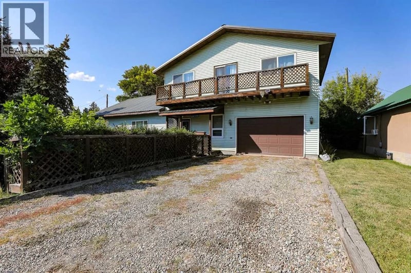 11 300 N, Raymond, Alberta, T0K2S0, Raymond, Alberta — photo 1 of 5