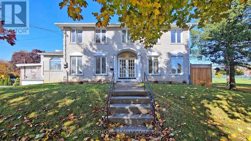 76 Rockford Road, Toronto (Westminster-Branson), Ontario, M2R3A7, Toronto (Westminster-Branson), Ontario — photo 1 of 5