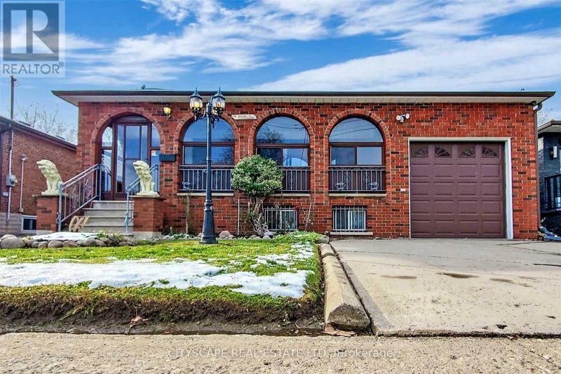 14 Beacon Road, Toronto (Dorset Park), Ontario, M1P1G7, Toronto (Dorset Park), Ontario — photo 1 of 5