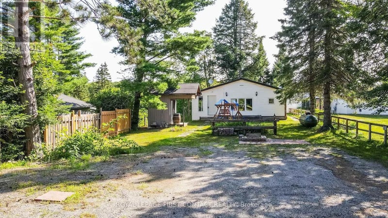 1088 Colony Road, Lake of Bays (Mclean), Ontario, P1L1X3, Lake of Bays (Mclean), Ontario — photo 1 of 5