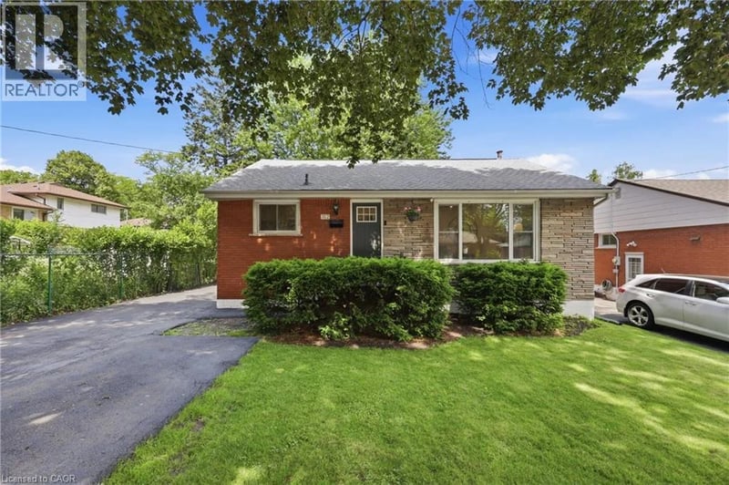 312 UPPER PARADISE Road, Hamilton, Ontario, L9C5C4, Hamilton, Ontario — photo 1 of 5