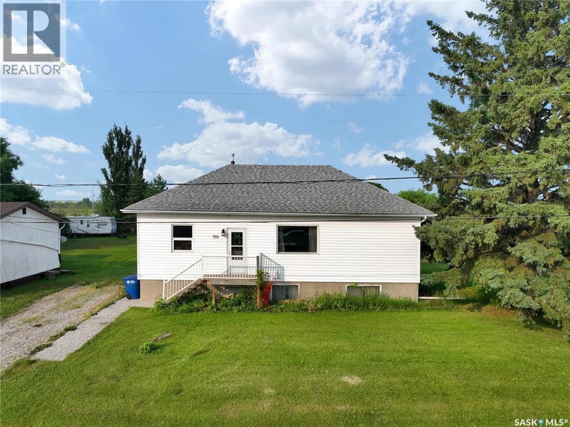 701 3rd AVENUE, Spy Hill, Saskatchewan, S0A3W0, Spy Hill, Saskatchewan — photo 1 of 5