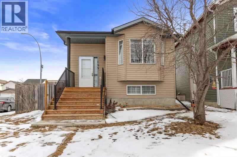 102 Martin Crossing Grove Northeast, Calgary, Alberta, T3J3M5, Calgary, Alberta — photo 1 of 5