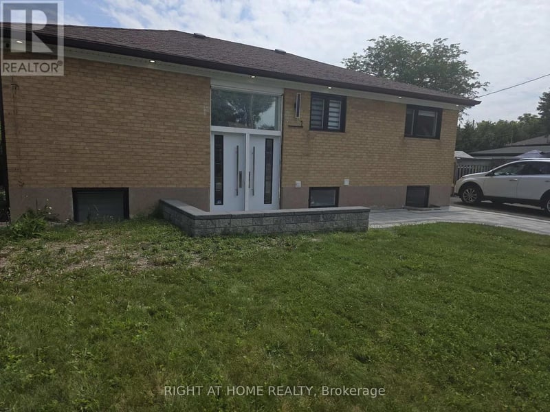 1 Huron Court, Aurora (Aurora Heights), Ontario, L4G2X7, Aurora (Aurora Heights), Ontario — photo 1 of 5