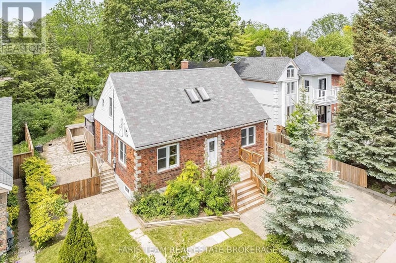 18 Holgate Street, Barrie (Allandale), Ontario, L4N2T5, Barrie (Allandale), Ontario — photo 1 of 5