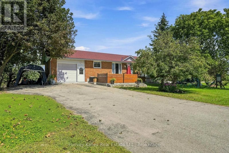 3437 County Rd 2 Road, Prince Edward County (Ameliasburgh), Ontario, K0K1A0, Prince Edward County (Ameliasburgh), Ontario — photo 1 of 5