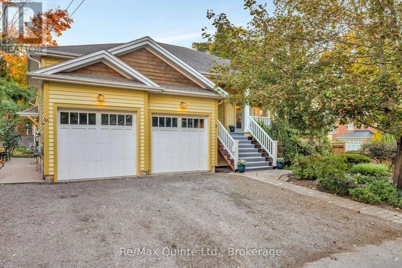 8 Mount Pleasant Road, Belleville (Belleville Ward), Ontario, K8N3J2, Belleville (Belleville Ward), Ontario — photo 1 of 5