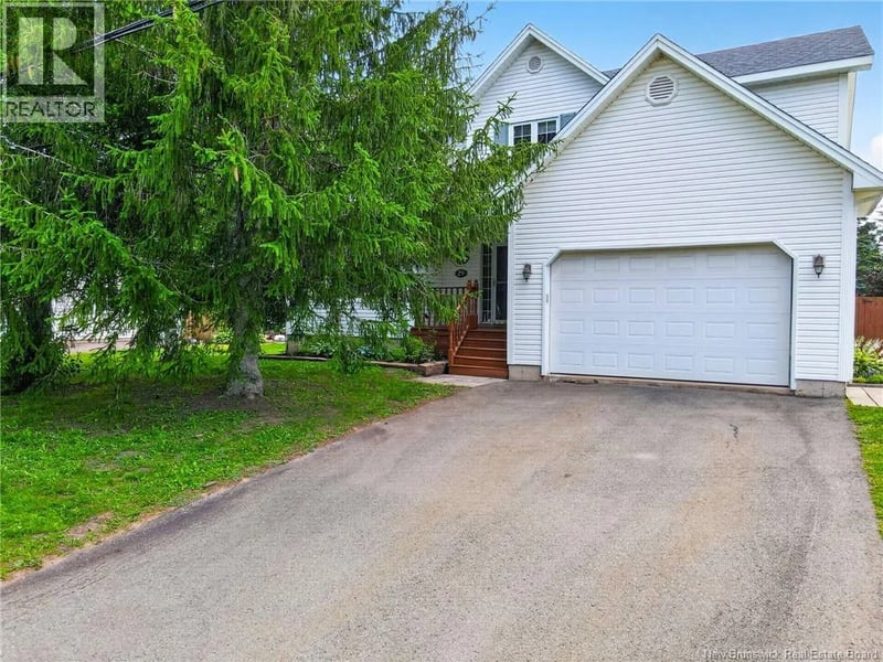 29 Tranquille Street, Dieppe, New Brunswick, E1A7R4, Dieppe, New Brunswick — photo 1 of 5