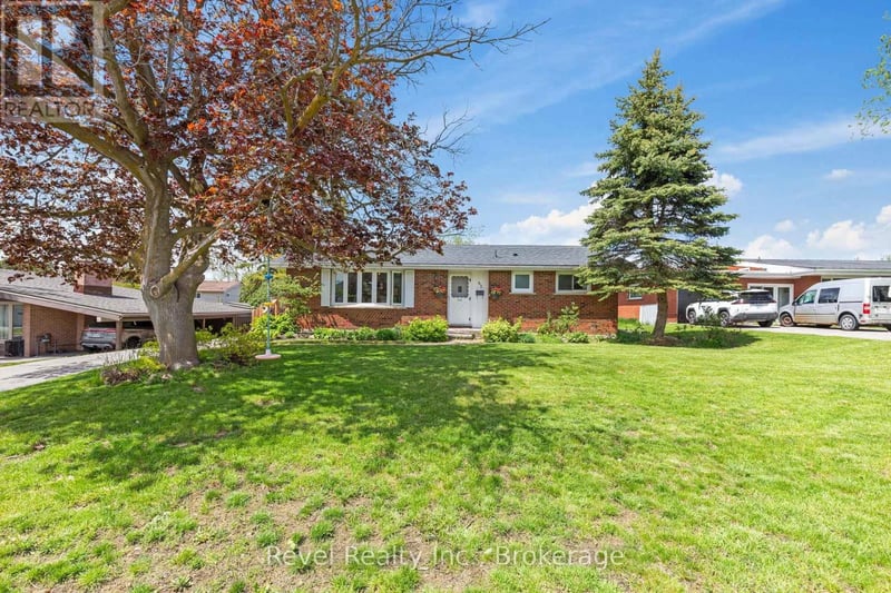 42 Kawartha Drive, Kawartha Lakes (Lindsay), Ontario, K9V1A5, Kawartha Lakes (Lindsay), Ontario — photo 1 of 5