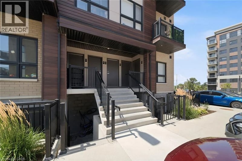 #C8 10 PALACE Street, Kitchener, Ontario, N2E0J3, Kitchener, Ontario