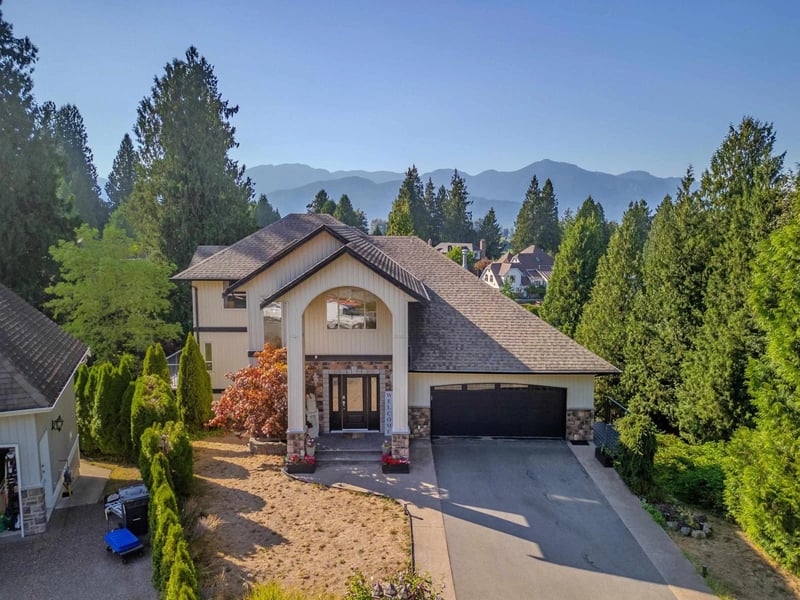 10132 KENSWOOD Drive, Chilliwack, British Columbia, V2P7N4, Chilliwack, British Columbia — photo 1 of 5