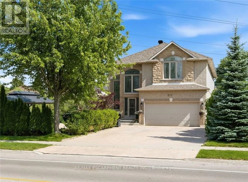575 Stonehenge Drive, Hamilton (Ancaster), Ontario, L9K1T4, Hamilton (Ancaster), Ontario — photo 1 of 5