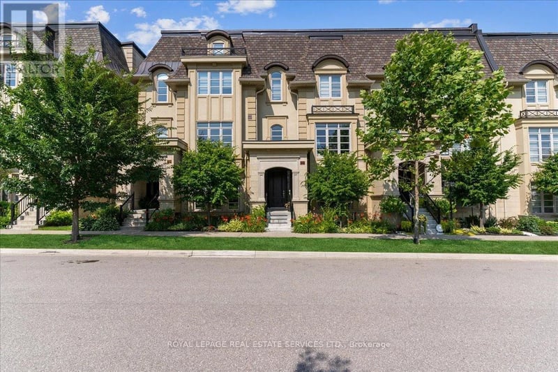 257 Hanover Street, Oakville (WO West), Ontario, L6K0H3, Oakville (WO West), Ontario — photo 1 of 5