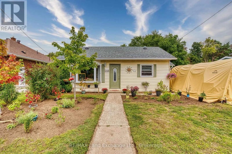 244 Clarendon Street, Saugeen Shores, Ontario, N0H2L0, Saugeen Shores, Ontario — photo 1 of 5